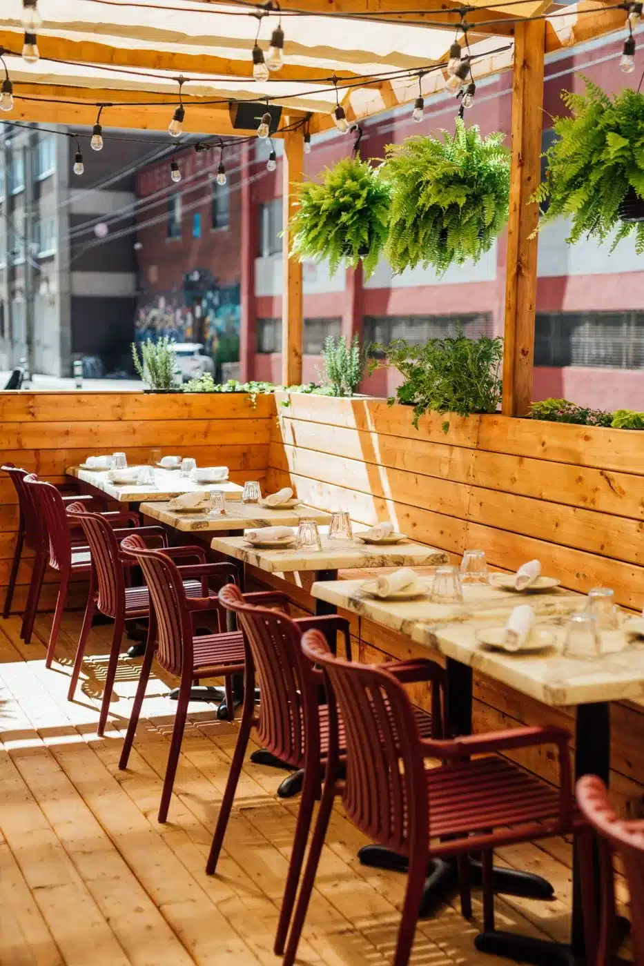 Terrasse privatisable du restaurant Prezze Mollo à Montréal